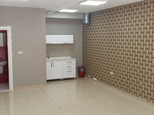 YARIMCAPARK İŞ MERKEZİNDE SATILIK DÜKKAN