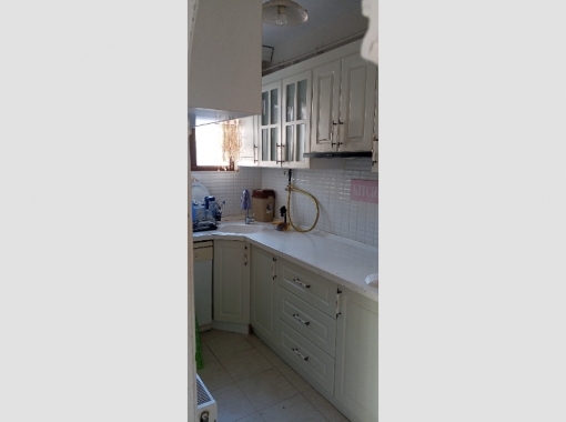 İZMİT MERKEZDE KİRALIK ARAKAT DAİRE